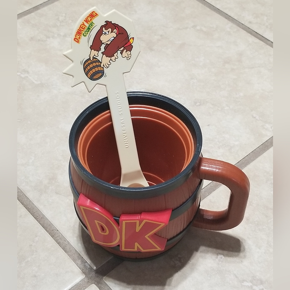 Universal Studios Epic Universe Donkey Kong Souvenir Float Mug With Spoon